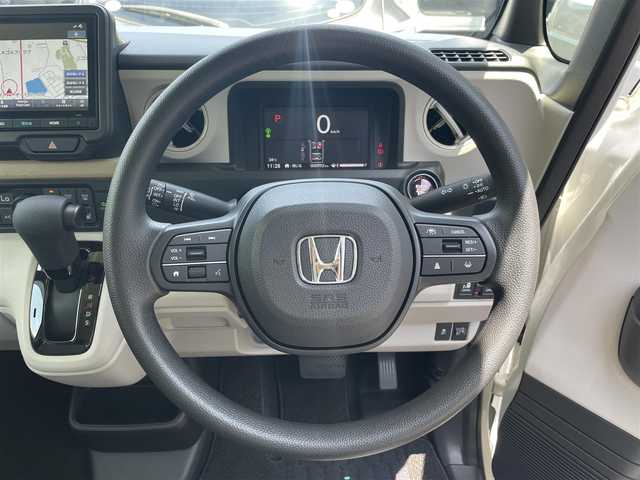 ホンダ Ｎ ＢＯＸ 滋賀県 2024(令6)年 0.1万km プラチナホワイトパール 禁煙車/純正８型ナビ/【Bluetooth/フルセグＴＶ/USB】/ドラレコ/バックカメラ/両側パワースライドドア/シートヒーター/ホンダセンシング/●衝突軽減ブレーキ/●先行車発進お知らせ機能/●歩行者事故低減ステアリング/●路外逸脱抑制機能/●標識認識機能/●渋滞追従機能付アダプティブクルーズコントロール/●車線維持支援システム/●誤発進抑制機能/●後方誤発進抑制機能/●近距離衝突軽減ブレーキ/●急アクセル抑制機能/●パーキングセンサーシステム/●オートハイビーム/ＬＥＤライト/ステアリングスイッチ/オートライト/スマートキー