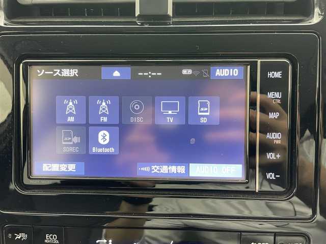 トヨタ プリウス S ツーリングセレクション 群馬県 2018(平30)年 7.9万km ホワイトパールクリスタルシャイン 社外エアロ/合皮レザーシート/シートヒーター/純正ディーラーナビ（NSZT-W68T)/CD/DVD/SD(MSV)/Bluetooth/フルセグTV/バックカメラ/前後ドライブレコーダー/ビルトインETC/LEDヘッドライト/オートライト /フォグランプ /スマートキー /プッシュスタート/純正17インチAW/トノカバー/純正フロアマット/ドアバイザー