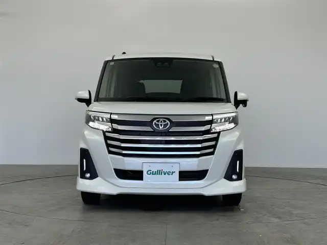 トヨタ ルーミー カスタムG 愛知県 2022(令4)年 2.2万km パールホワイトⅢ 純正9インチディスプレイオーディオ/全方位カメラ/フルセグTV/Bluetooth/Apple CarPlay/Android　Auto/スマートアシスト/衝突被害軽減システム/クルーズコントロール/レーンキープアシスト/コーナーセンサー/横滑り防止装置/オートライト/オートマチックハイビーム/LEDヘッドライト/LEDフォグランプ/両側パワースライドドア/シートヒーター/ETC/純正AW/純正フロアマット/プッシュスタート/スマートキー/スペアキー