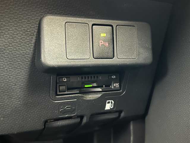 トヨタ ルーミー カスタムG 愛知県 2022(令4)年 2.2万km パールホワイトⅢ 純正9インチディスプレイオーディオ/全方位カメラ/フルセグTV/Bluetooth/Apple CarPlay/Android　Auto/スマートアシスト/衝突被害軽減システム/クルーズコントロール/レーンキープアシスト/コーナーセンサー/横滑り防止装置/オートライト/オートマチックハイビーム/LEDヘッドライト/LEDフォグランプ/両側パワースライドドア/シートヒーター/ETC/純正AW/純正フロアマット/プッシュスタート/スマートキー/スペアキー