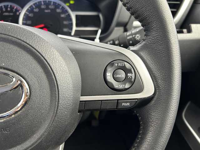 トヨタ ルーミー カスタムG 愛知県 2022(令4)年 2.2万km パールホワイトⅢ 純正9インチディスプレイオーディオ/全方位カメラ/フルセグTV/Bluetooth/Apple CarPlay/Android　Auto/スマートアシスト/衝突被害軽減システム/クルーズコントロール/レーンキープアシスト/コーナーセンサー/横滑り防止装置/オートライト/オートマチックハイビーム/LEDヘッドライト/LEDフォグランプ/両側パワースライドドア/シートヒーター/ETC/純正AW/純正フロアマット/プッシュスタート/スマートキー/スペアキー