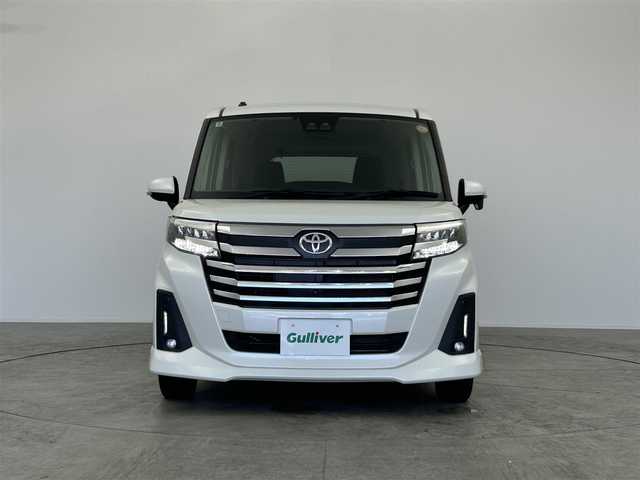 トヨタ ルーミー カスタムG 愛知県 2022(令4)年 2.2万km パールホワイトⅢ 純正9インチディスプレイオーディオ/全方位カメラ/フルセグTV/Bluetooth/Apple CarPlay/Android　Auto/スマートアシスト/衝突被害軽減システム/クルーズコントロール/レーンキープアシスト/コーナーセンサー/横滑り防止装置/オートライト/オートマチックハイビーム/LEDヘッドライト/LEDフォグランプ/両側パワースライドドア/シートヒーター/ETC/純正AW/純正フロアマット/プッシュスタート/スマートキー/スペアキー