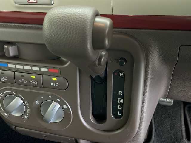 スズキ ラパン ショコラ G 秋田県 2014(平26)年 4.5万km フォレストアクアメタリック 4WD/社外オーディオ　/革巻きステアリング　/運転席シートヒーター　/アイドリングストップ　/オートライト　/キセノンヘッドライト　/電動格納ミラー　/プッシュスタート　/スマートキー　/社外フロアマット　/サイドバイザー/パワーステアリング/パワーウィンドウ