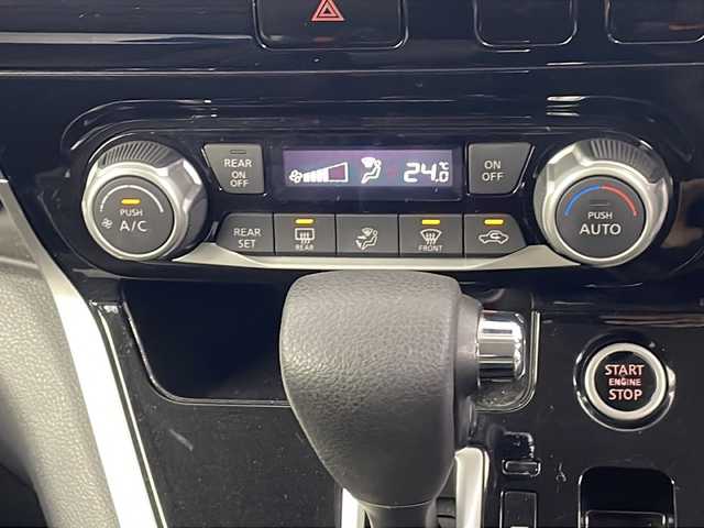 日産 セレナ ハイウェイスター プロパイロットED 埼玉県 2016(平28)年 3.6万km ライトブルーメタリック 純正ナビ/（BT/フルTVCD/DVD//AM/FM）/バックカメラ/インテリジェントエマージェンシーブレーキ/インテリジェントLI（車線逸脱防止支援システム）/LDW（車線逸脱警報）/RCTA（後退時車両検知警報）/プロパイロット/前後ドライブレコーダー/LEDライト/純正アルミホイール/純正フロアマット
