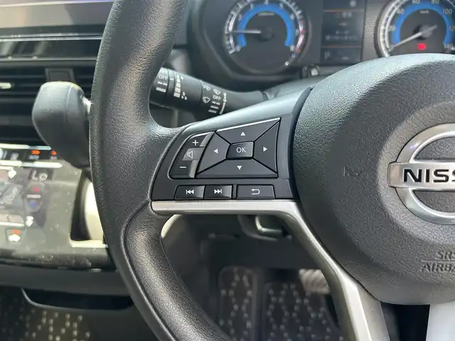 日産 ルークス HWS X プロパイロットED 滋賀県 2020(令2)年 4.3万km ホワイトパール 純正9インチナビ/(AM/FM/CD/DVD/フルセグ/AUX/SD/Bluetooth)/全方位カメラ/両側電動ドア/ETC/前後ドライブレコーダー/LEDヘッドライト/追従クルーズコントロール/オートライト/電子パーキング/オートホールドブレーキ/ステアリングスイッチ/プッシュスタート/スマートキー