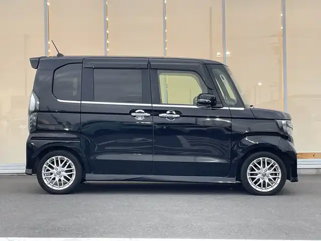 ホンダ Ｎ ＢＯＸ カスタム L ターボ 神奈川県 2021(令3)年 7.5万km クリスタルブラックパール 純正SDナビ 　Bluetooth/CD/DVD/iPod/両側パワースライドドア /バックカメラ　/追従走行付きクルーズコントロール　/コーナーセンサー　/前席シートヒーター　/ビルトインETC パドルシフト　/純正アルミホイール　/純正フロアマット　