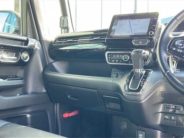 ホンダ Ｎ ＢＯＸ カスタム L ターボ 山形県 2021(令3)年 7.5万km クリスタルブラックパール 純正SDナビ 　Bluetooth/CD/DVD/iPod/両側パワースライドドア /バックカメラ　/追従走行付きクルーズコントロール　/コーナーセンサー　/前席シートヒーター　/ビルトインETC パドルシフト　/純正アルミホイール　/純正フロアマット　