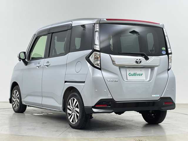 トヨタ タンク カスタムG 道央・札幌 2019(令1)年 0.3万km ブライトシルバーM ・４WD/スマートアシスト/・衝突被害軽減ブレーキ/・純正ディーラーOPナビ/・DVD.CD.SD.Bluetooth/・フルセグ.バックカメラ /・両側パワースライドドア/・クルーズコントロール/・LEDライト/オートハイビーム/・ドライブレコーダー前後/・スマートキー
