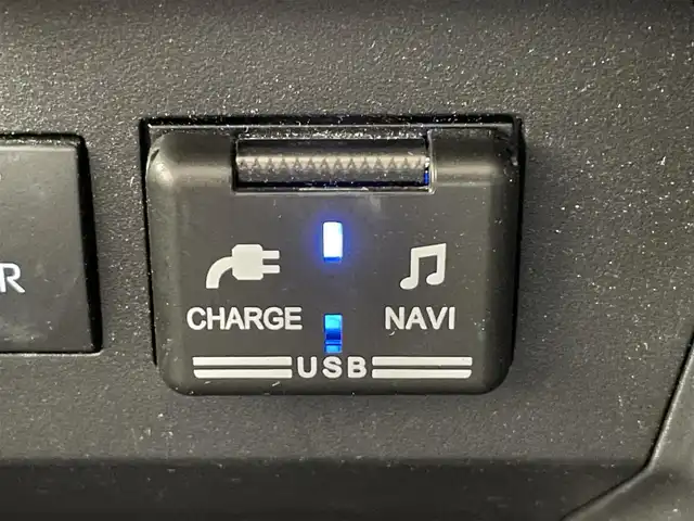 ダイハツ ロッキー G 愛知県 2020(令2)年 5.8万km シャイニングホワイトパール 純正ナビ　全方位カメラ　スマアシ　禁煙車　ＥＴＣ　ドラレコ　シートヒーター　衝突軽減　追従クルコン　オートハイビーム　コーナーセンサー　ＬＥＤヘッドライト　純正フロアマット　スマートキー　ターボ搭載車