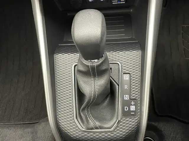 ダイハツ ロッキー G 愛知県 2020(令2)年 5.8万km シャイニングホワイトパール 純正ナビ　全方位カメラ　スマアシ　禁煙車　ＥＴＣ　ドラレコ　シートヒーター　衝突軽減　追従クルコン　オートハイビーム　コーナーセンサー　ＬＥＤヘッドライト　純正フロアマット　スマートキー　ターボ搭載車