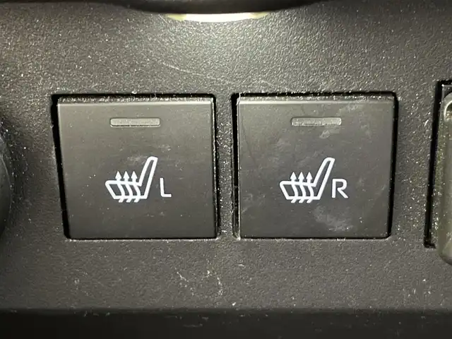 ダイハツ ロッキー G 愛知県 2020(令2)年 5.8万km シャイニングホワイトパール 純正ナビ　全方位カメラ　スマアシ　禁煙車　ＥＴＣ　ドラレコ　シートヒーター　衝突軽減　追従クルコン　オートハイビーム　コーナーセンサー　ＬＥＤヘッドライト　純正フロアマット　スマートキー　ターボ搭載車