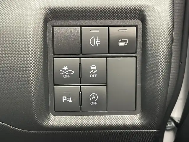 ダイハツ ロッキー G 愛知県 2020(令2)年 5.8万km シャイニングホワイトパール 純正ナビ　全方位カメラ　スマアシ　禁煙車　ＥＴＣ　ドラレコ　シートヒーター　衝突軽減　追従クルコン　オートハイビーム　コーナーセンサー　ＬＥＤヘッドライト　純正フロアマット　スマートキー　ターボ搭載車