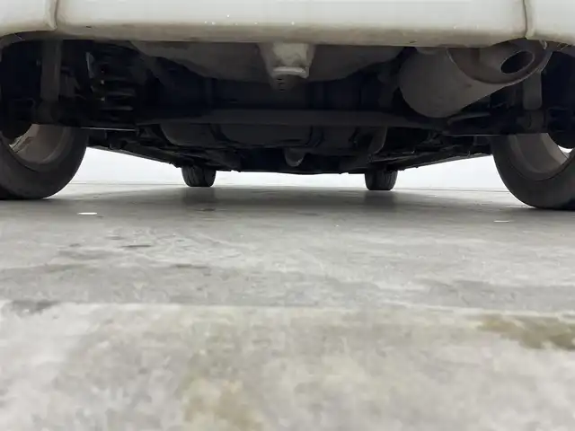 スズキ スイフト RS 大分県 2014(平26)年 7.7万km スノーホワイトパール 社外SDナビ/（フルセグ/CD/DVD/Bluetooth）/ETC/オートライト/HIDヘッドライト/フォグランプ/オートエアコン/ステアリングスイッチ/クルーズコントロール/電動格納ミラー/プッシュスタート・スマートキー/保証書・取扱説明書