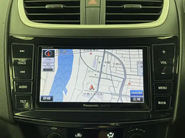 スズキ スイフト RS 大分県 2014(平26)年 7.7万km スノーホワイトパール 社外SDナビ/（フルセグ/CD/DVD/Bluetooth）/ETC/オートライト/HIDヘッドライト/フォグランプ/オートエアコン/ステアリングスイッチ/クルーズコントロール/電動格納ミラー/プッシュスタート・スマートキー/保証書・取扱説明書