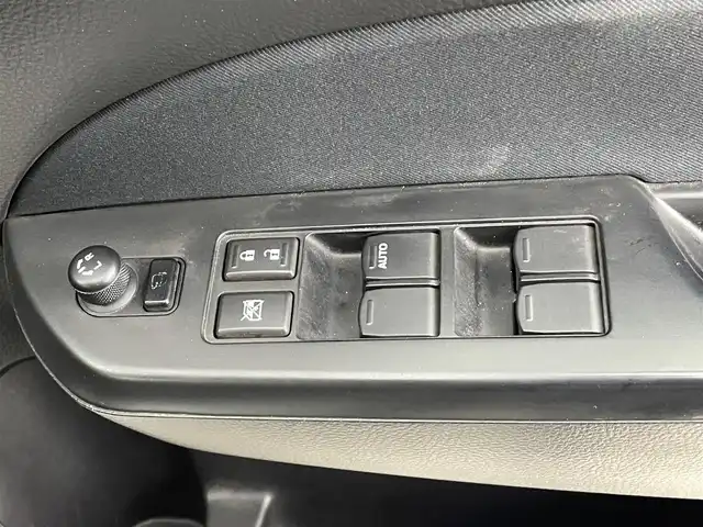 スズキ スイフト RS 大分県 2014(平26)年 7.7万km スノーホワイトパール 社外SDナビ/（フルセグ/CD/DVD/Bluetooth）/ETC/オートライト/HIDヘッドライト/フォグランプ/オートエアコン/ステアリングスイッチ/クルーズコントロール/電動格納ミラー/プッシュスタート・スマートキー/保証書・取扱説明書