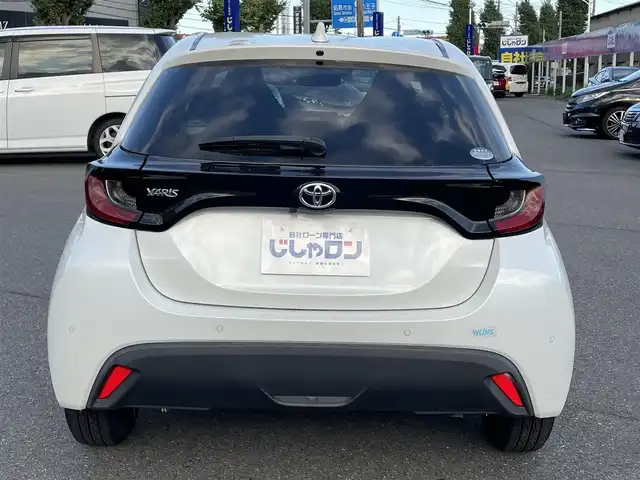 トヨタ ヤリス X 東京都 2020(令2)年 7.5万km ホワイトパールクリスタルシャイン (株)IDOMが運営する【じしゃロン昭島店】の自社ローン専用車両になります。/こちらは現金またはオートローンご利用時の価格です。自社ローンご希望の方は別途その旨お申付け下さい/純正ナビ（メモリ）/バックカメラ/プッシュボタン/Bluetooth/スマートキー/ETC/USB入力端子/ウィンカーミラー/電格ミラー