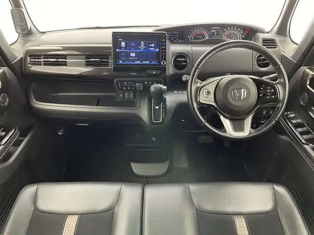 ホンダ Ｎ ＢＯＸ カスタム G L ターボ ホンダセンシング 愛知県 2018(平30)年 6.8万km プレミアムホワイトパールⅡ 純正8インチナビ/ホンダセンシング/パドルシフト/ターボ/レーダークルーズコントロール/両側パワースライドドア/LEDオートライト/バックカメラ/ETC/ドライブレコーダー/純正アルミホイール/フルセグTV/DVD/純正フロアマット/ハーフレザーシート/衝突被害軽減ブレーキ/カーテンエアバック/禁煙車