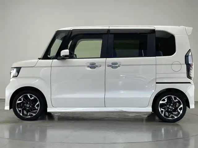 ホンダ Ｎ ＢＯＸ カスタム G L ターボ ホンダセンシング 愛知県 2018(平30)年 6.8万km プレミアムホワイトパールⅡ 純正8インチナビ/ホンダセンシング/パドルシフト/ターボ/レーダークルーズコントロール/両側パワースライドドア/LEDオートライト/バックカメラ/ETC/ドライブレコーダー/純正アルミホイール/フルセグTV/DVD/純正フロアマット/ハーフレザーシート/衝突被害軽減ブレーキ/カーテンエアバック/禁煙車