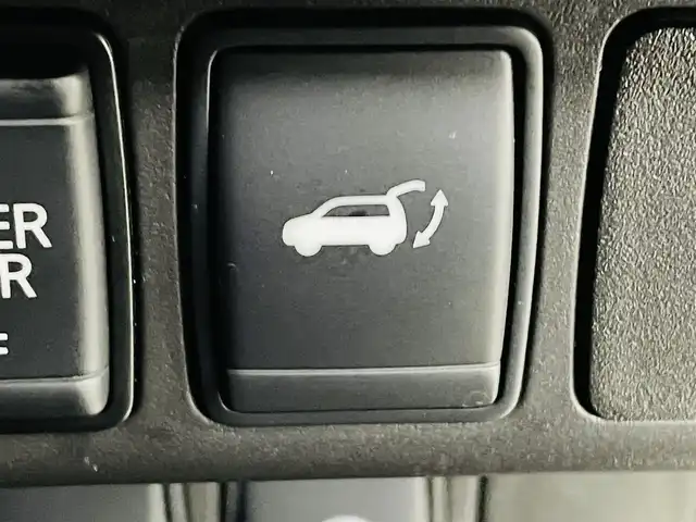 日産 エクストレイル 20X 福島県 2017(平29)年 7.4万km チタニウムカーキ プロパイロット/・エマージェンシーブレーキ/・ダウンヒルアシストコントロール/・クリアランスソナー/・横滑り防止機能/ストラーダナビ/・型番；CN-RX03WD/・フルセグ/TV/CD/DVD/Blu-ray/iPod/SD/BT/USB/アラウンドビューモニター/アダプティブ・クルーズコントロール/LEDオートライト/・フォグランプ/ハーフレザー/・パワーバックドア/純正AW付きサマータイヤ/ルーフレール/ストラーダインフォメーションディスプレイ/デジタルインナーミラー/電動格納ミラー/・ウィンカーミラー/・ミラーヒーター/電子パーキング/・ブレーキホールド/ドアバイザー/純正フロアマット/革ステアリング/・ステアリングリモコン/前ドラレコ/ETC/プッシュスタート/・スマートキー