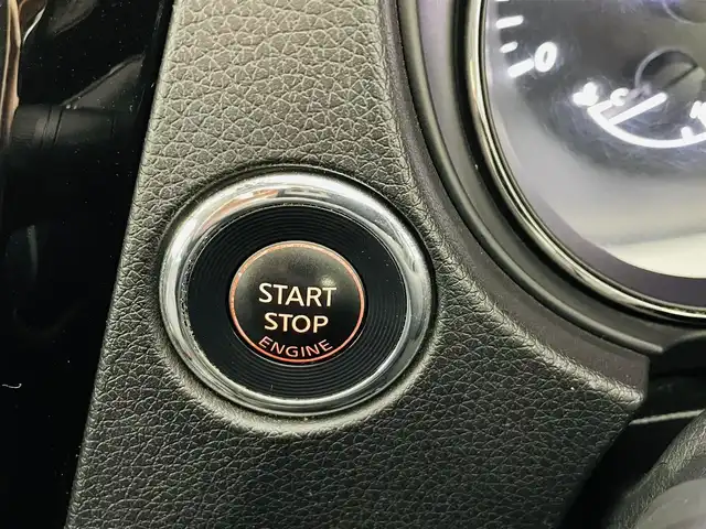 日産 エクストレイル 20X 福島県 2017(平29)年 7.4万km チタニウムカーキ プロパイロット/・エマージェンシーブレーキ/・ダウンヒルアシストコントロール/・クリアランスソナー/・横滑り防止機能/ストラーダナビ/・型番；CN-RX03WD/・フルセグ/TV/CD/DVD/Blu-ray/iPod/SD/BT/USB/アラウンドビューモニター/アダプティブ・クルーズコントロール/LEDオートライト/・フォグランプ/ハーフレザー/・パワーバックドア/純正AW付きサマータイヤ/ルーフレール/ストラーダインフォメーションディスプレイ/デジタルインナーミラー/電動格納ミラー/・ウィンカーミラー/・ミラーヒーター/電子パーキング/・ブレーキホールド/ドアバイザー/純正フロアマット/革ステアリング/・ステアリングリモコン/前ドラレコ/ETC/プッシュスタート/・スマートキー