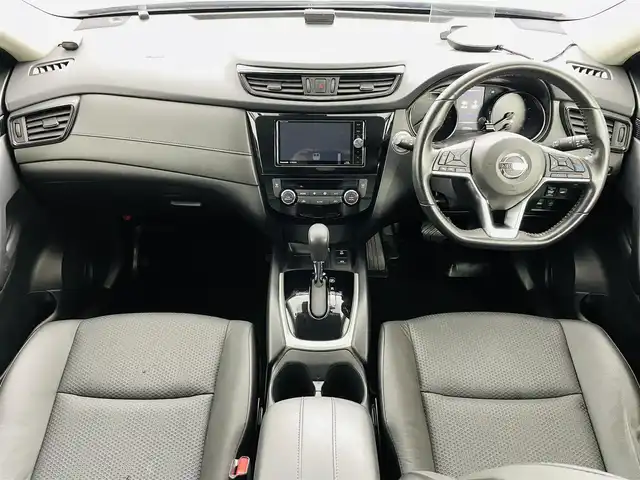 日産 エクストレイル 20X 福島県 2017(平29)年 7.4万km チタニウムカーキ プロパイロット/・エマージェンシーブレーキ/・ダウンヒルアシストコントロール/・クリアランスソナー/・横滑り防止機能/ストラーダナビ/・型番；CN-RX03WD/・フルセグ/TV/CD/DVD/Blu-ray/iPod/SD/BT/USB/アラウンドビューモニター/アダプティブ・クルーズコントロール/LEDオートライト/・フォグランプ/ハーフレザー/・パワーバックドア/純正AW付きサマータイヤ/ルーフレール/ストラーダインフォメーションディスプレイ/デジタルインナーミラー/電動格納ミラー/・ウィンカーミラー/・ミラーヒーター/電子パーキング/・ブレーキホールド/ドアバイザー/純正フロアマット/革ステアリング/・ステアリングリモコン/前ドラレコ/ETC/プッシュスタート/・スマートキー