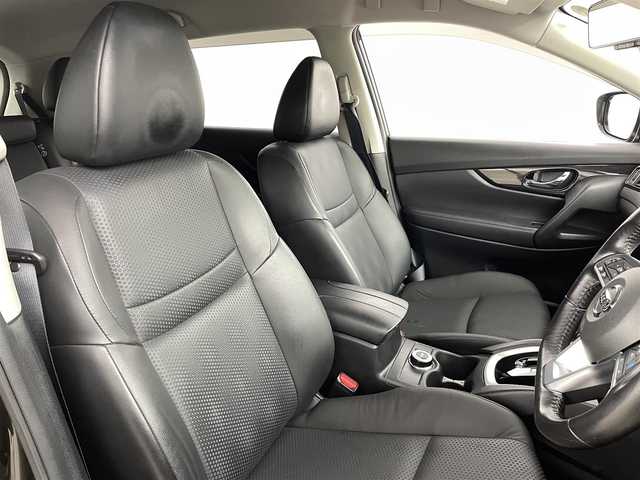 日産 エクストレイル 20X 福島県 2017(平29)年 7.4万km チタニウムカーキ プロパイロット/・エマージェンシーブレーキ/・ダウンヒルアシストコントロール/・クリアランスソナー/・横滑り防止機能/ストラーダナビ/・型番；CN-RX03WD/・フルセグ/TV/CD/DVD/Blu-ray/iPod/SD/BT/USB/アラウンドビューモニター/アダプティブ・クルーズコントロール/LEDオートライト/・フォグランプ/ハーフレザー/・パワーバックドア/純正AW付きサマータイヤ/ルーフレール/ストラーダインフォメーションディスプレイ/デジタルインナーミラー/電動格納ミラー/・ウィンカーミラー/・ミラーヒーター/電子パーキング/・ブレーキホールド/ドアバイザー/純正フロアマット/革ステアリング/・ステアリングリモコン/前ドラレコ/ETC/プッシュスタート/・スマートキー