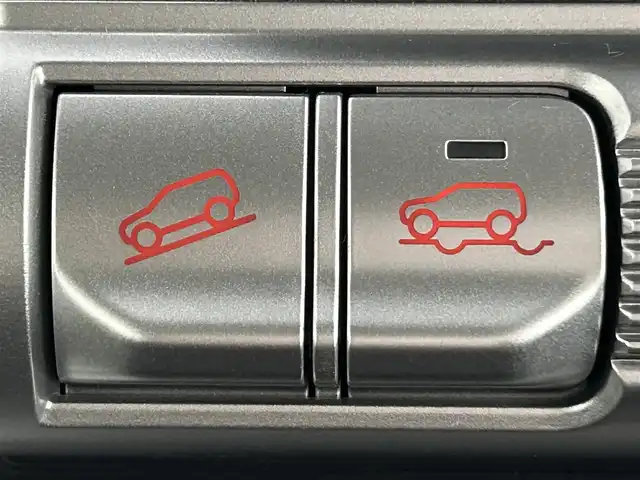 スズキ クロスビー HYBRID MZ 道央・札幌 2020(令2)年 5.3万km ピュアホワイトパール/ブラック2トーンルーフ ・4WD/・社外メモリーナビゲーション/　CD/DVD/フルセグ/SD/USB/iPod/・バックカメラ/・社外ドライブレコーダー前後/・ビルトインETC/・衝突軽減ブレーキ/・横滑り防止装置/・レーンキープアシスト/・前後コーナーセンサー/・クルーズコントロール/・LEDヘッドライト/・オートライト/・ダウンヒルアシストコントロール/・前席シートヒーター/・パドルシフト/・純正フロアマット（ゴムマット）/・スマートキー/・プッシュスタート/・スペアキー1本/・純正AW16インチ/・保証書付き/・取説付き