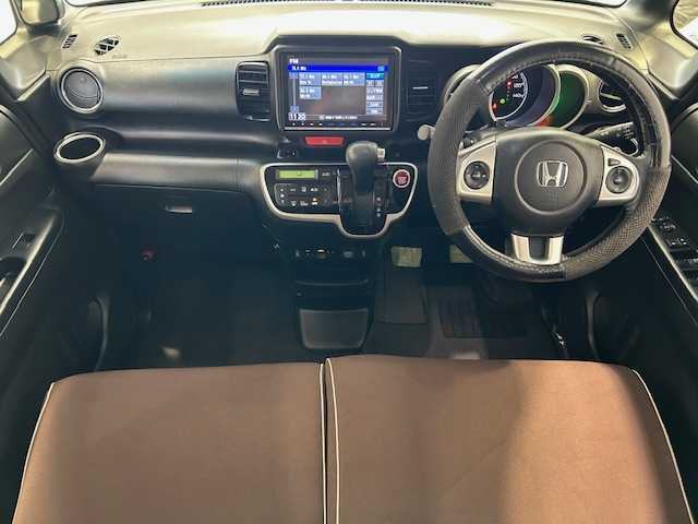 ホンダ Ｎ ＢＯＸ G ターボ SSパッケージ 宮城県 2016(平28)年 4.4万km ブリティッシュグリーンP ターボ/シティブレーキアクティブシステム/クルーズコントロール/純正ナビ（地図SD無いため確認できず）/・バックカメラ/・CD/DVD/・ETC/・ドライブレコーダー/パドルシフト/ベンチシート/・シートヒーター（運転席/助手席）/・チップアップシート/LEDヘッドライト/・オートライト/純正フロアマット/社外アルミホイール