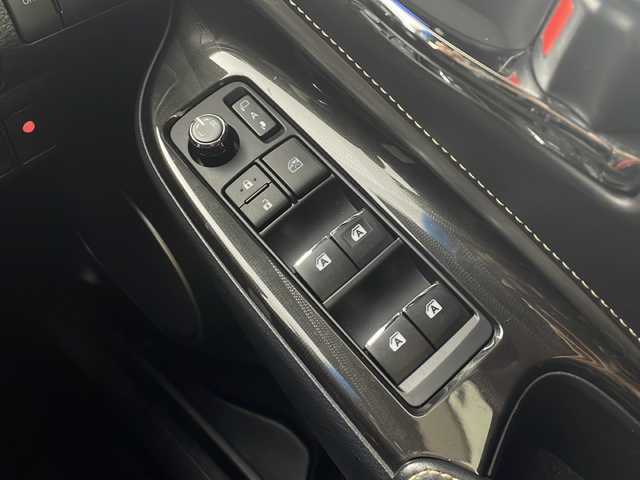 トヨタ ハリアー プレミアム 愛知県 2017(平29)年 6.1万km スパークリングブラックパールクリスタルシャイン 純正9型SDナビ/フルセグTV/CD/DVD(Blu Ray/BT/USB/AUX/バックカメラ/ハーフレザーシート/パワーシート/ビルトインETC/ドライブレコーダー前後/Toyota Safety Sense/プリクラッシュセーフティ/レーンディパーチャーアラート/レーダークルーズコントロール/オートハイビーム/インテリジェントクリアランスソナー/パワーバックドア/電動パーキング/オートホールド/革巻きステアリング/ステアリングスイッチ/アイドリングストップ/LEDオートライト/フォグランプ/シーケンシャルランプ/電格ミラー/横滑り防止/プッシュスタート/スマートキー/純正ドアバイザー/純正フロアマット