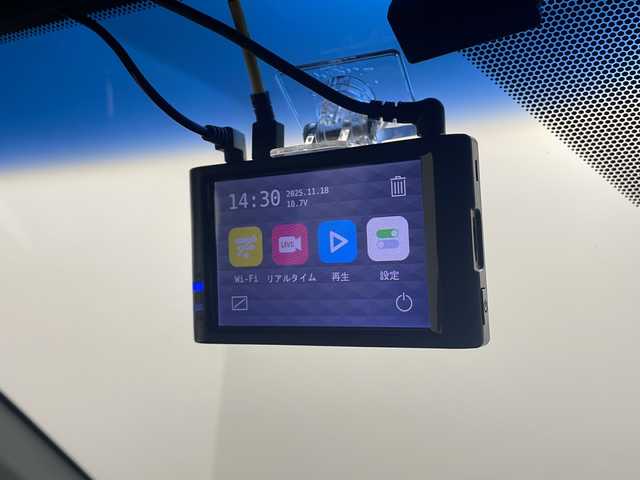 トヨタ ハリアー プレミアム 愛知県 2017(平29)年 6.1万km スパークリングブラックパールクリスタルシャイン 純正9型SDナビ/フルセグTV/CD/DVD(Blu Ray/BT/USB/AUX/バックカメラ/ハーフレザーシート/パワーシート/ビルトインETC/ドライブレコーダー前後/Toyota Safety Sense/プリクラッシュセーフティ/レーンディパーチャーアラート/レーダークルーズコントロール/オートハイビーム/インテリジェントクリアランスソナー/パワーバックドア/電動パーキング/オートホールド/革巻きステアリング/ステアリングスイッチ/アイドリングストップ/LEDオートライト/フォグランプ/シーケンシャルランプ/電格ミラー/横滑り防止/プッシュスタート/スマートキー/純正ドアバイザー/純正フロアマット