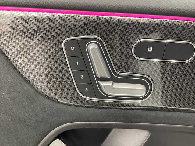 メルセデス・ベンツ ＧＬＢ２００ｄ AMGライン 愛媛県 2020(令2)年 3.9万km ポーラホワイト AMGラインパッケージ/ナビゲーションパッケージ//純正10.25型ナビ/フルセグTV Bluetooth/360°カメラ/ルーフレール/ドライブレコーダー/レーダークルーズコントロール/電動リアゲート/パワーシート/シートヒーター/LEDヘッドライト