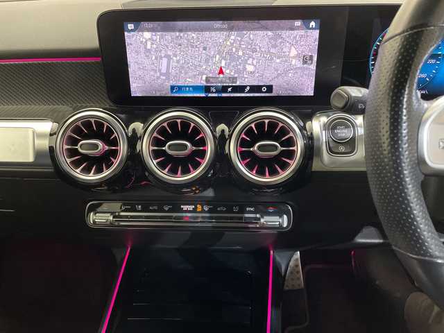 メルセデス・ベンツ ＧＬＢ２００ｄ AMGライン 愛媛県 2020(令2)年 3.9万km ポーラホワイト AMGラインパッケージ/ナビゲーションパッケージ//純正10.25型ナビ/フルセグTV Bluetooth/360°カメラ/ルーフレール/ドライブレコーダー/レーダークルーズコントロール/電動リアゲート/パワーシート/シートヒーター/LEDヘッドライト