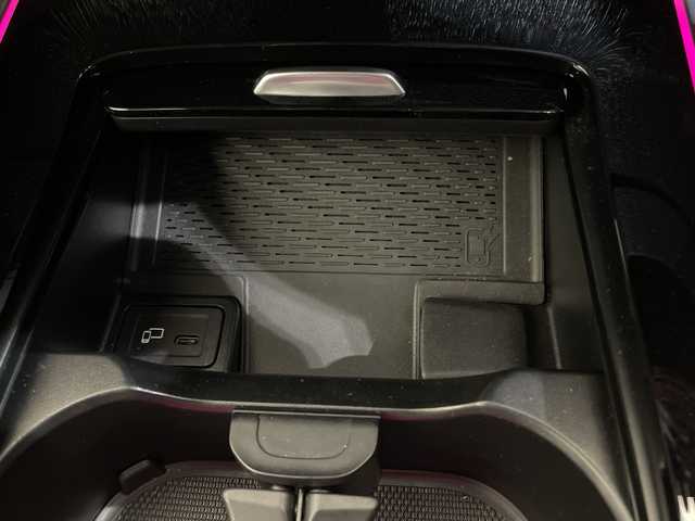 メルセデス・ベンツ ＧＬＢ２００ｄ AMGライン 愛媛県 2020(令2)年 3.9万km ポーラホワイト AMGラインパッケージ/ナビゲーションパッケージ//純正10.25型ナビ/フルセグTV Bluetooth/360°カメラ/ルーフレール/ドライブレコーダー/レーダークルーズコントロール/電動リアゲート/パワーシート/シートヒーター/LEDヘッドライト