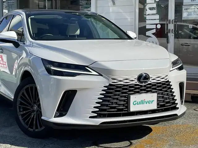 レクサス ＲＸ 350h バージョンL 神奈川県 2024(令6)年 1万km ソニッククォーツ ワンオーナー/純正コネクティッドナビ/　（Bluetooth・ミラキャス）/フルセグTV/パノラミックビューモニター/パノラマルーフ/セミアニリン本革シート/シートヒーター/エアシート/メーカーOP輻射ヒーター/Lexus Safety System＋/Lexus Teammate/クリアランスソナー/カラーヘッドアップディスプレイ/レーダークルーズコントロール/LEDヘッドライト/LEDフォグライト/パワーバックドア/ビルトインETC2.0/スマートキー×2/カードキー×1/保証書/取扱説明書