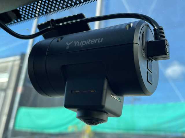 ホンダ シビック タイプR 愛知県 2018(平30)年 5.8万km チャンピオンシップホワイト /ワンオーナー//純正メモリナビ(VXM-185VFi)/(フルセグTV/DVD/Bluetooth/SD)/(AppleCarPlay/MusicRuck/iPod)//クルーズコントロール//ビルトインＥＴＣ//360°ドライブレコーダー(Yupiteru S10)//バックカメラ//プッシュスタート//スマートキー//スペアキーx1//ＬＥＤヘッドライト//フォグランプ//電動パーキングブレーキ//ブレーキホールド//純正フロアマット//純正ドアバイザー