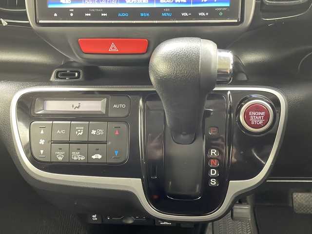 ホンダ Ｎ ＢＯＸ カスタム ターボ SSブラックSパッケージ 茨城県 2017(平29)年 7万km プレミアムホワイトパールⅡ 純正ナビ/・Bluetooth接続/・フルセグテレビ/・バックカメラ/ETC/ドライブレコーダー/社外ホイール/両側パワースライドドア/オートライト/エンジンスタートボタン/クルーズコントロール/スマートキー/ドアバイザー/パドルシフト/フロントフォグ/社外マフラー