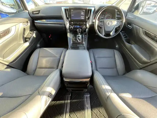 トヨタ アルファード S Cパッケージ 愛知県 2021(令3)年 3.6万km ホワイトパールクリスタルシャイン 純正ディスプレイオーディオ/(CD/DVD/Bluetooth/フルセグTV)/バックカメラ/純正フリップダウンモニター/両側パワースライドドア/パワーバックドア/黒レザーシート/前席シートヒーター&エアコンシート/前席&2ndパワーシート/オットマン/ドライブレコーダー/ETC2.0/LEDヘッドライト/フォグランプ/レーダークルーズコントロール/PCS/nanoe