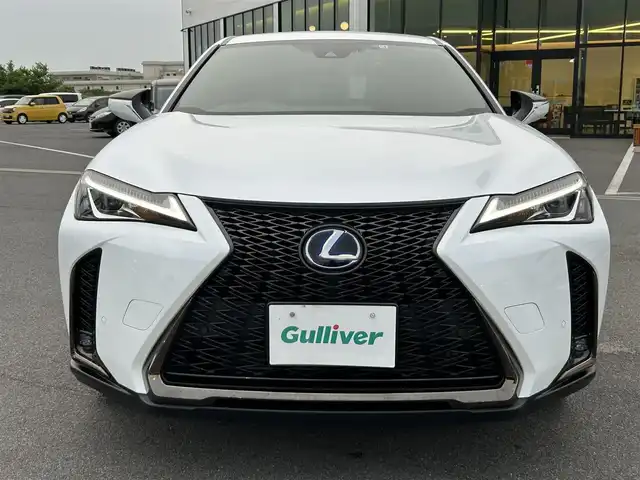 レクサス ＵＸ 250h Fスポーツ 奈良県 2022(令4)年 2.6万km ホワイトノーヴァガラスフレーク 純正メーカーナビ /バックカメラ /シートヒーター /レーダークルーズコントロール /レクサスセーフティーシステム /ETC2.0 /電動リアゲート /フルセグTV /前後ドライブレコーダー /純正フロアマット /レザーシート/シートヒーター/ステアリングヒーター/パドルシフト/純正アルミホイール/前後コーナーセンサー/LEDヘッドライト