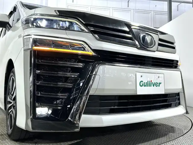 トヨタ ヴェルファイア Z Gエディション 大阪府 2018(平30)年 1.3万km ホワイトパールクリスタルシャイン ツインムーンルーフ　衝突軽減　レーンアシスト　　純正１０インチナビ　シートヒーター　エアシート　パワーシート　メモリシート　パワーバックドア　両側電動ドア　ビルトインＥＴＣ　ドラレコ