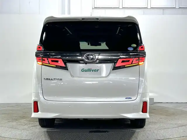 トヨタ ヴェルファイア Z Gエディション 大阪府 2018(平30)年 1.3万km ホワイトパールクリスタルシャイン ツインムーンルーフ　衝突軽減　レーンアシスト　　純正１０インチナビ　シートヒーター　エアシート　パワーシート　メモリシート　パワーバックドア　両側電動ドア　ビルトインＥＴＣ　ドラレコ