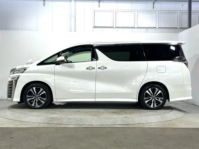 トヨタ ヴェルファイア Z Gエディション 大阪府 2018(平30)年 1.3万km ホワイトパールクリスタルシャイン ツインムーンルーフ　衝突軽減　レーンアシスト　　純正１０インチナビ　シートヒーター　エアシート　パワーシート　メモリシート　パワーバックドア　両側電動ドア　ビルトインＥＴＣ　ドラレコ