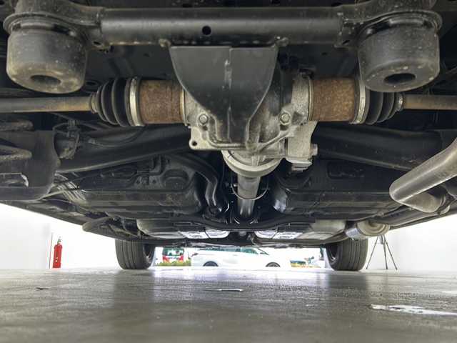 ホンダ フィット ベーシック 宮城県 2020(令2)年 1.7万km プラチナホワイトパール 4WD/寒冷地仕様/純正ナビ/(CD/DVD/FM/AM/iPod/SD/USB/AUX)/フルセグTV/Bluetooth/バックカメラ/プッシュスタート/スマートキー/スペアキー/SOSスイッチ/オートライト/オートマチックハイビーム/ヘッドライトレベライザー/ワイパーデアイサー/純正フロアマット