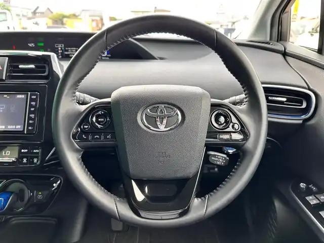トヨタ プリウス Sツーリングセレクション 宮城県 2019(平31)年 3.1万km ホワイトパールクリスタルシャイン インテリジェントクリアランスソナー/＝＝＝/モデリスタエアロ（F/S/R）/セーフティセンス/・プリクラッシュセーフティ/・レーンディパーチャーアラート/・オートマチックハイビーム/・レーダークルーズコントロール/純正ナビ（NSZT-W68T）/・CD/DVD/・Bluetooth/・フルセグＴＶ/バックカメラ/ビルトインETC2.0/ブラック合皮シート/シートヒーター/革巻きステアリング/ステアリングスイッチ/LEDヘッドランプ/フォグランプ/オートライト/スマートキー＆プッシュスタート/スペアキー/電動格納ミラー/純正17インチAW/純正ドアバイザー/純正フロアマット/トノカバー/W/サイド/カーテンエアバッグ