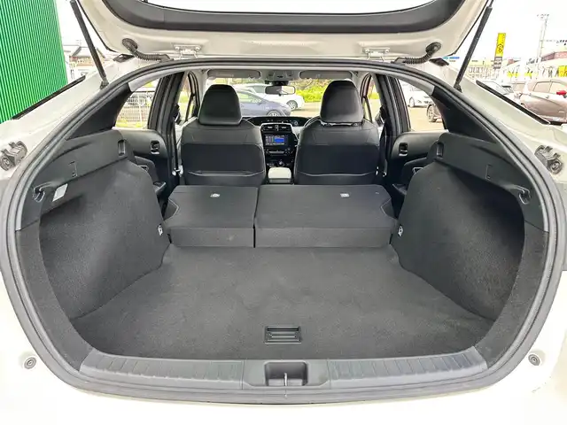 トヨタ プリウス Sツーリングセレクション 宮城県 2019(平31)年 3.1万km ホワイトパールクリスタルシャイン インテリジェントクリアランスソナー/＝＝＝/モデリスタエアロ（F/S/R）/セーフティセンス/・プリクラッシュセーフティ/・レーンディパーチャーアラート/・オートマチックハイビーム/・レーダークルーズコントロール/純正ナビ（NSZT-W68T）/・CD/DVD/・Bluetooth/・フルセグＴＶ/バックカメラ/ビルトインETC2.0/ブラック合皮シート/シートヒーター/革巻きステアリング/ステアリングスイッチ/LEDヘッドランプ/フォグランプ/オートライト/スマートキー＆プッシュスタート/スペアキー/電動格納ミラー/純正17インチAW/純正ドアバイザー/純正フロアマット/トノカバー/W/サイド/カーテンエアバッグ