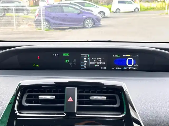 トヨタ プリウス Sツーリングセレクション 宮城県 2019(平31)年 3.1万km ホワイトパールクリスタルシャイン インテリジェントクリアランスソナー/＝＝＝/モデリスタエアロ（F/S/R）/セーフティセンス/・プリクラッシュセーフティ/・レーンディパーチャーアラート/・オートマチックハイビーム/・レーダークルーズコントロール/純正ナビ（NSZT-W68T）/・CD/DVD/・Bluetooth/・フルセグＴＶ/バックカメラ/ビルトインETC2.0/ブラック合皮シート/シートヒーター/革巻きステアリング/ステアリングスイッチ/LEDヘッドランプ/フォグランプ/オートライト/スマートキー＆プッシュスタート/スペアキー/電動格納ミラー/純正17インチAW/純正ドアバイザー/純正フロアマット/トノカバー/W/サイド/カーテンエアバッグ