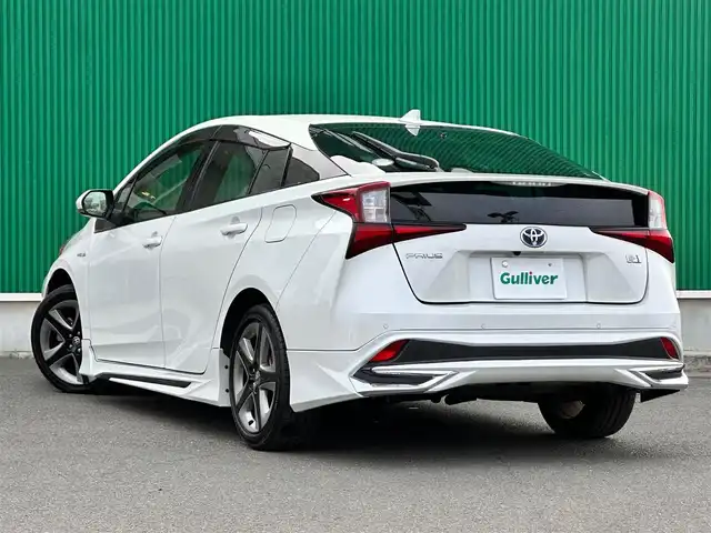 トヨタ プリウス Sツーリングセレクション 宮城県 2019(平31)年 3.1万km ホワイトパールクリスタルシャイン インテリジェントクリアランスソナー/＝＝＝/モデリスタエアロ（F/S/R）/セーフティセンス/・プリクラッシュセーフティ/・レーンディパーチャーアラート/・オートマチックハイビーム/・レーダークルーズコントロール/純正ナビ（NSZT-W68T）/・CD/DVD/・Bluetooth/・フルセグＴＶ/バックカメラ/ビルトインETC2.0/ブラック合皮シート/シートヒーター/革巻きステアリング/ステアリングスイッチ/LEDヘッドランプ/フォグランプ/オートライト/スマートキー＆プッシュスタート/スペアキー/電動格納ミラー/純正17インチAW/純正ドアバイザー/純正フロアマット/トノカバー/W/サイド/カーテンエアバッグ
