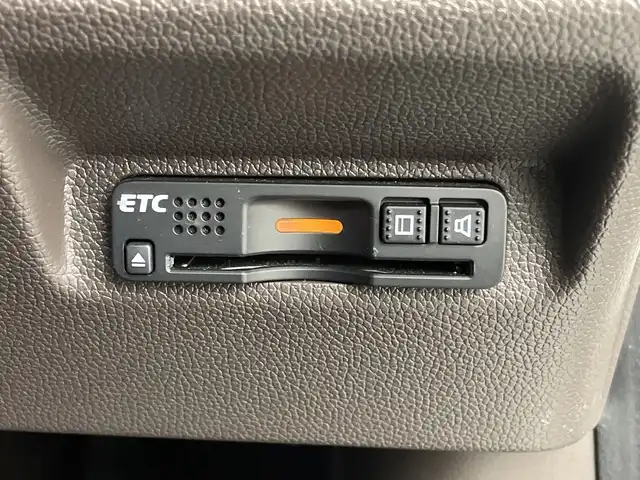 ホンダ フリード ハイブリット G ホンダセンシング 新潟県 2018(平30)年 2.6万km ホワイトオーキッドパール ホンダセンシング/　・衝突被害軽減ブレーキ/　・レーンキープアシスト/　・アダプティブクルーズコントロール/純正ナビ/　（フルセグTV/BT/CD/DVD/AM/FM）/バックカメラ/両側パワースライドドア/LEDオートライト/ステアリングスイッチ/スマートキー/ビルトインETC