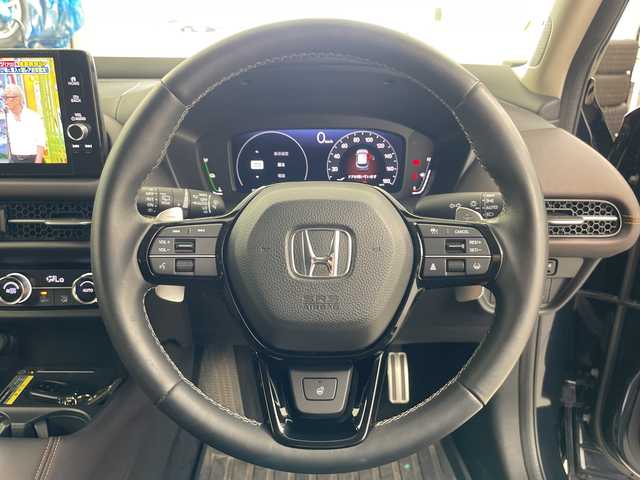 ホンダ ＺＲ－Ｖ ハイブリッド e:HEV Z 道央・札幌 2022(令4)年 2.2万km ミッドナイトブルービームM ・４WD/ハイブリッド/・Honda SENSING/・ブラインドスポットインフォメーション/・アダプティブドライビングビーム/・マルチビューカメラシステム/・Honda CONNECTディスプレー/・ナビ.Bluetooth.フルセグTV/・ETC2.0車載器＋ワイヤレス充電器/・本革シート＋運転席8ウェイ助手席パワーシート/・(ドライビングポジションシステム付)/・運転席＆助手席シートヒーター/・リア左右席シートヒーター/・BOSEプレミアムサウンドシステム(12スピーカー)/・ハンズフリーアクセスパワーテールゲート/・前後ドライブレコーダー/・フロントワイパーデアイサー/・パドルシフト/・LEDライト/・18インチアルミホイール