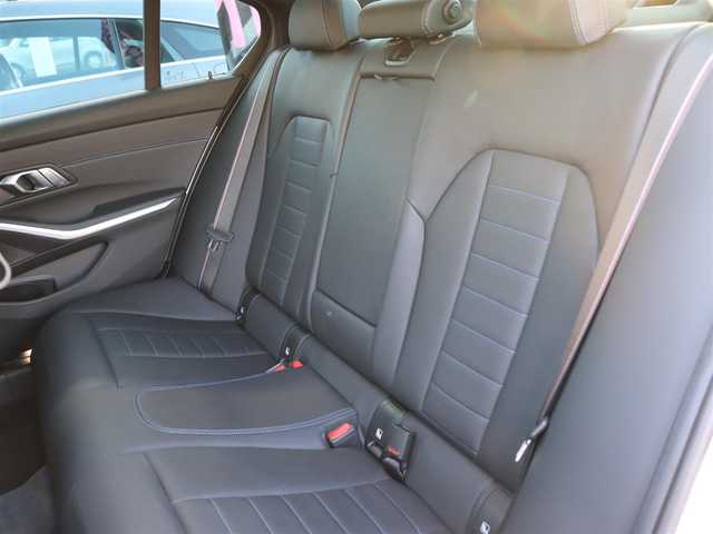 ＢＭＷ ３２０ｄ xDrive Mスポーツ EDサンライズ 宮城県 2020(令2)年 3.6万km アルピンホワイトⅢ 純正ナビ【ＢＴ／フルセグＴＶ】/ワンオーナー　/ワイヤレス充電　/インテリジェントセーフティ　/エマージェンシーストップアシスト/ハイビームアシスト/アンビエントライト/メモリーシート(D席)/パワーシート(DN席)/ドライブレコーダー　/シートヒーター(DN席)　/バックカメラ　/レザーシート　/パドルシフト　/ミラー一体型ＥＴＣ　/クルーズコントロール/パーキングアシスト/オートホールド/LEDヘッドライト/純正フロアマット/社外18インチAW