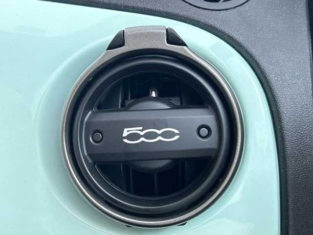フィアット ５００ 1．2 カルト 愛知県 2021(令3)年 1.7万km LATTE MENTA ワンオーナー/ディスプレイオーディオ/bluetooth　/前後ドライブレコーダー　/ETC/右ハンドル/5速デュアロジックAT/開口部ボディ同色モール付無塗装ブロック調フロントバンパー/無塗装モール付リアバンパー/クロームシフトノブ/FIATエンボス入ブラックファブリックシート/取扱説明書/新車保証書/キーレス、スペアキー
